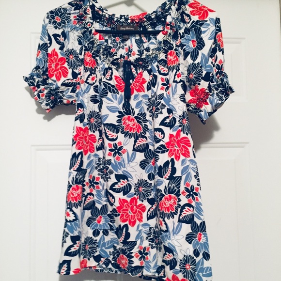 Tommy Bahama Tops - Tommy Bahama floral blouse